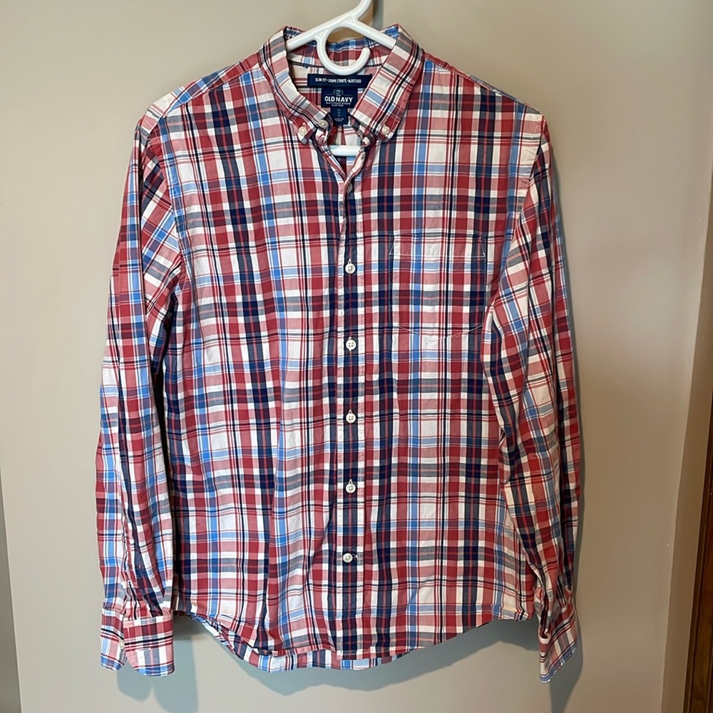 ⭐️ FREE with any additional purchase ⭐️ 
Old Navy medium shirt plaid